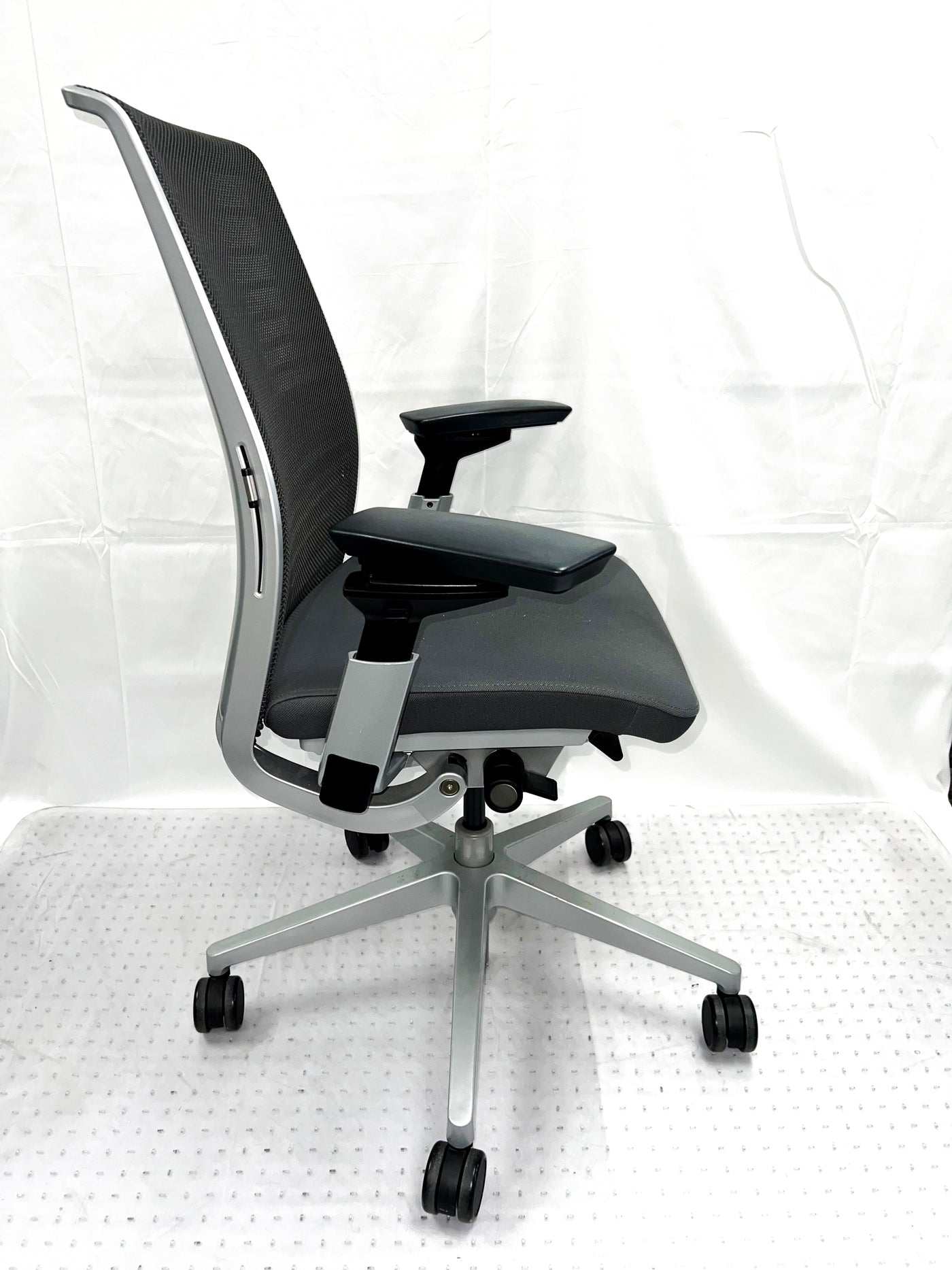 STEELCASE THINK - MIDBACK - GREY