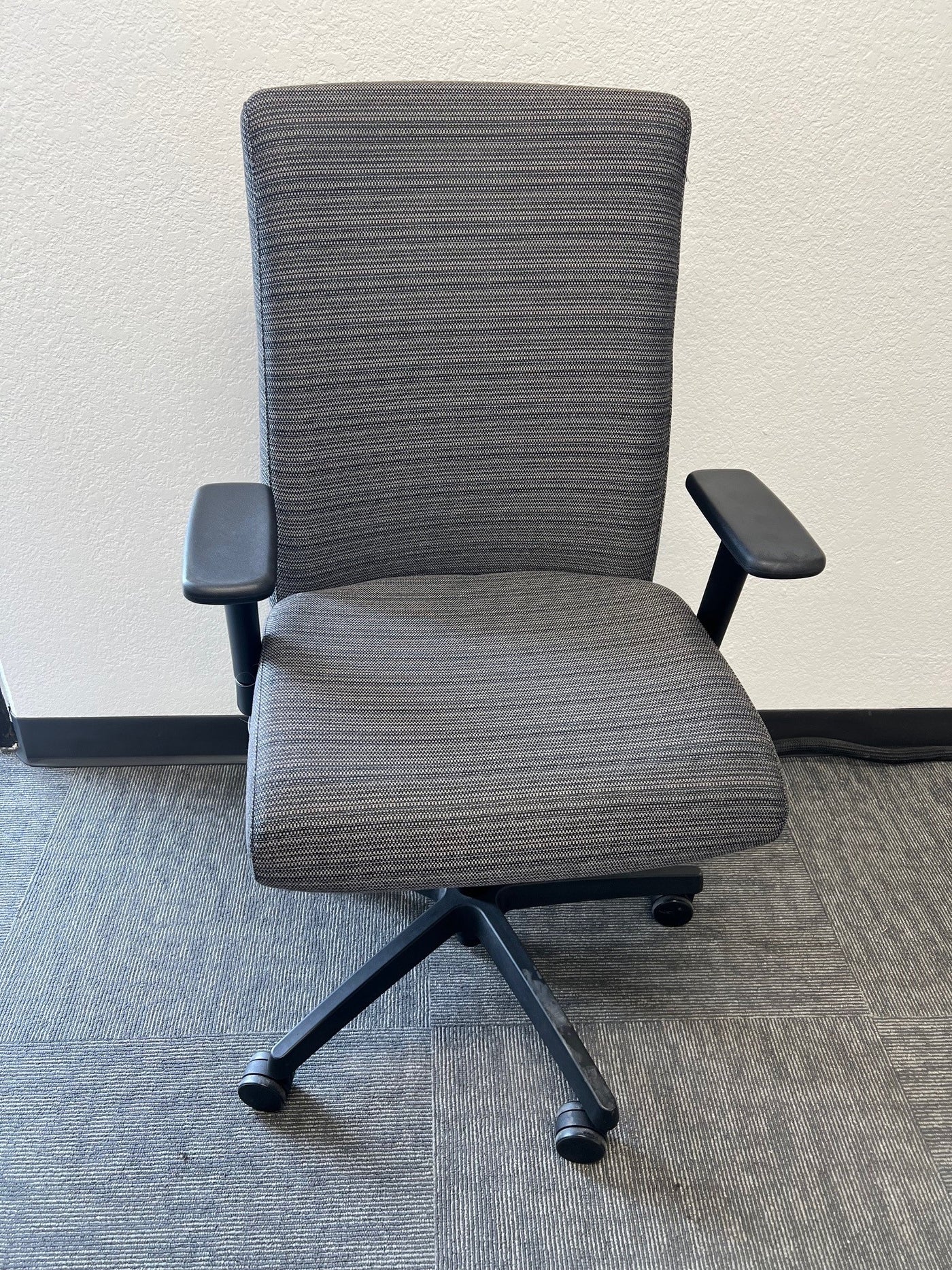 HON IGNITION FABRIC  CHAIR