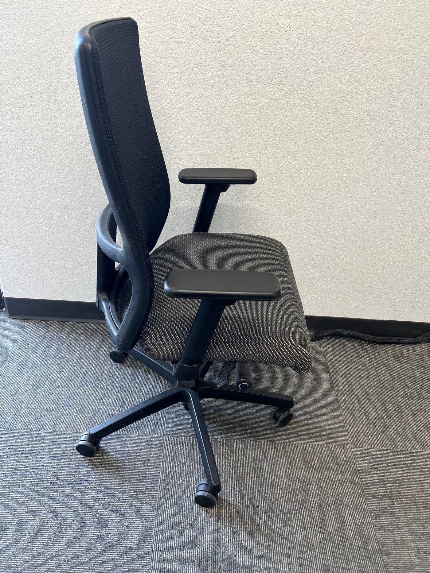 HON IGNITION MESH CHAIR