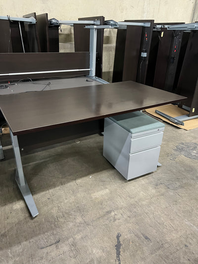 PRE OWNED HEIGHT ADJUSTABLE TABLE - ESPRESSO